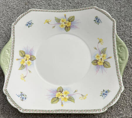 13514 Square Handled Cake Plate