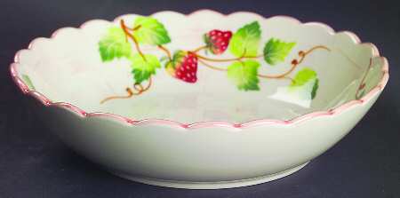 Strawberries (Scalloped) Scalloped Bowl