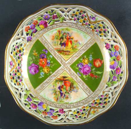 SCH422 9" Pierced Round Bowl