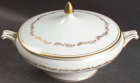 Gainsborough Round Covered Vegetable