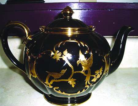 2262 Teapot & Lid