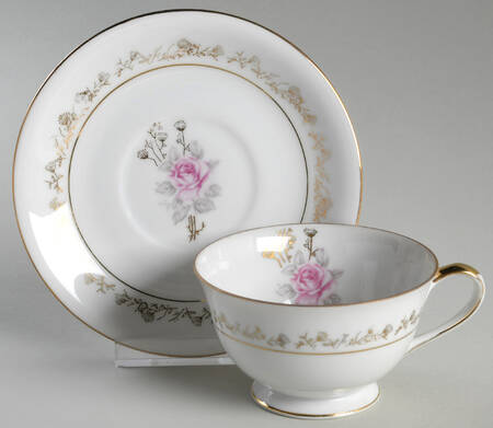 SUM16 Footed Cup & Saucer Set