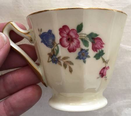 HCZ268 Footed Cup