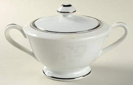 Carolyn (With Ring) Sugar Bowl & Lid
