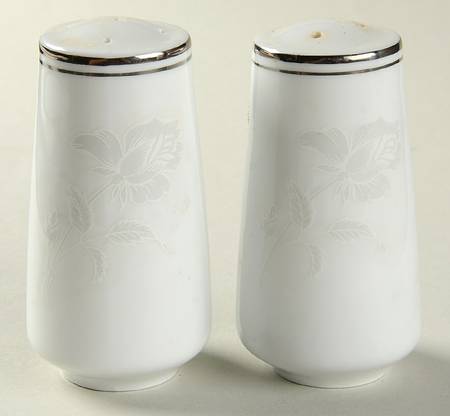 Salt & Pepper Set