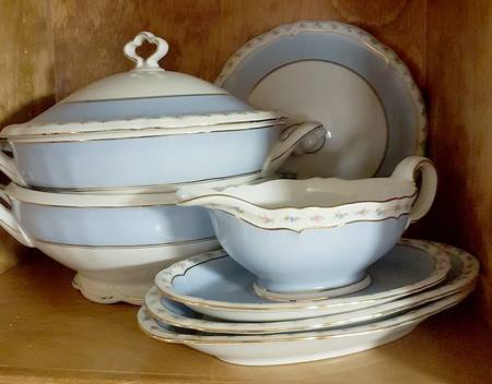SLT305 Gravy Boat & Underplate