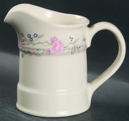 SLE24 Creamer
