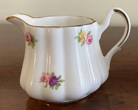 943 Creamer