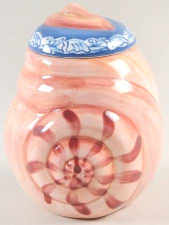 Coquille Sugar Bowl & Lid
