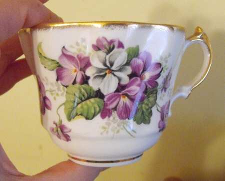 Devonshire Violets Flat Cup