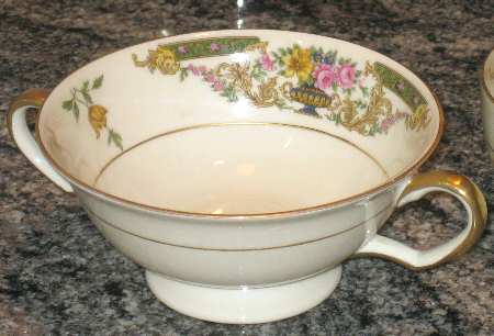 HCZ257 No Middle Floral Footed Cream Soup Bowl