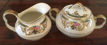 HCZ257 No Middle Floral Sugar Bowl & Lid