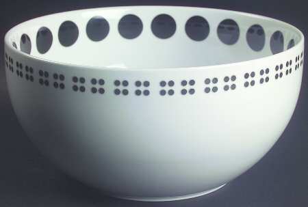 Columbus Circle Black 9" Round Vegetable Bowl