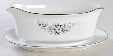 Sachiko (No Platinum Ring) Gravy Boat with Attached Underplate