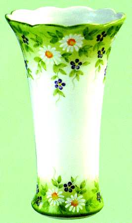 Daisies 8" Vase
