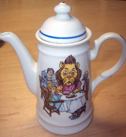 Wizard of Oz Child's Coffee Pot & Lid