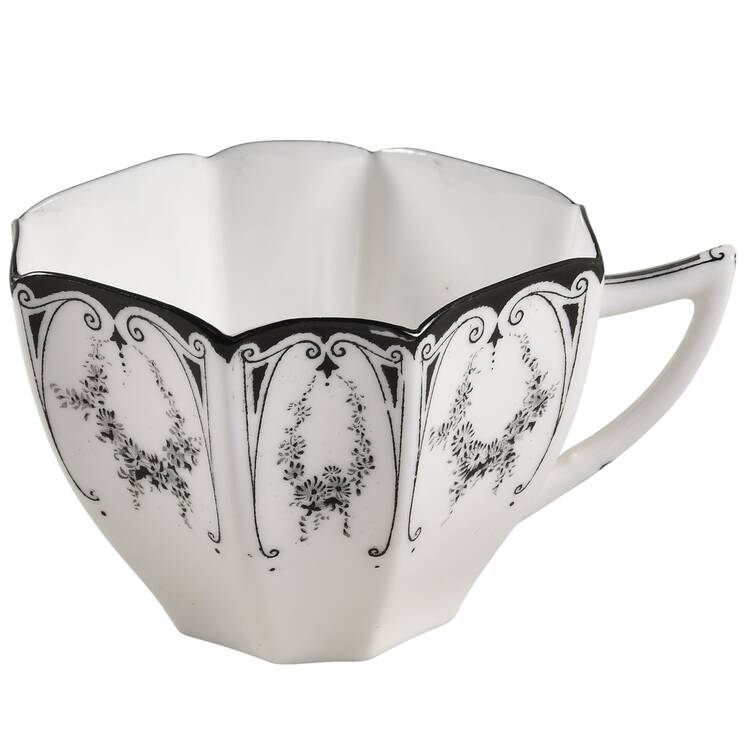 Garland of Flowers Black Flat Cup