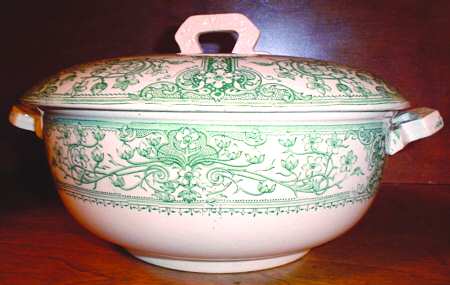 Alpha Oval Tureen & Lid