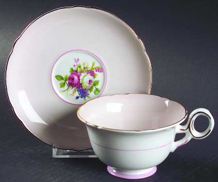 13257 Footed Cup & Saucer Set