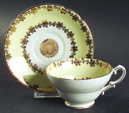 415-11 Yellow Footed Cup & Saucer Set