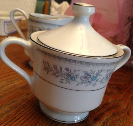 SON89 Sugar Bowl & Lid