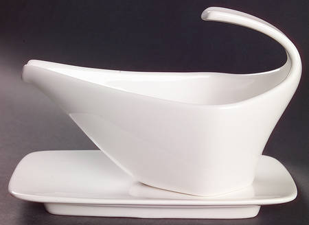 Compose White Gravy Boat & Underplate