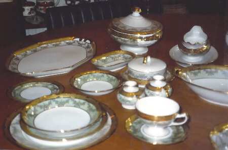 SUB30 Footed Cup & Saucer Set