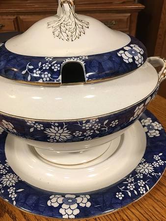 R5400 Tureen & Lid w/Underplate