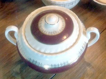 Old Colonial Sugar Bowl & Lid