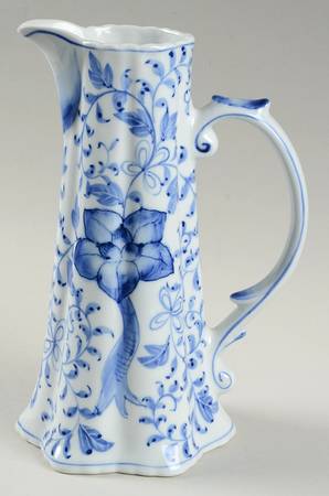 Blue Mum 20 Oz Pitcher