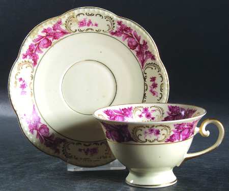 SCH481 Footed Cup & Saucer Set