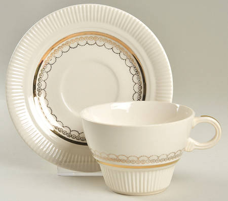 Intrinsic Flat Cup & Saucer Set
