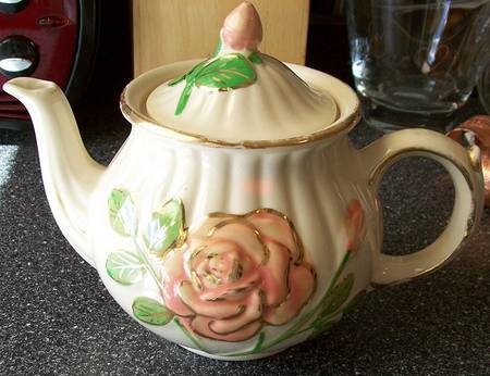 Embossed Rose Pink Teapot & Lid