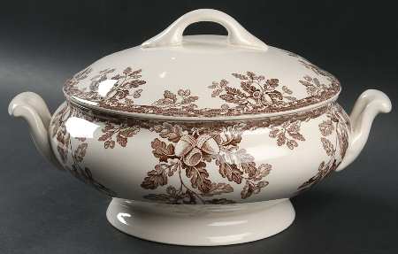 Manor Round Covered Vegetable