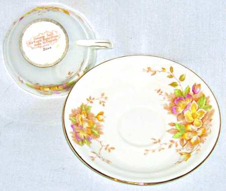 2264 Flat Cup & Saucer Set