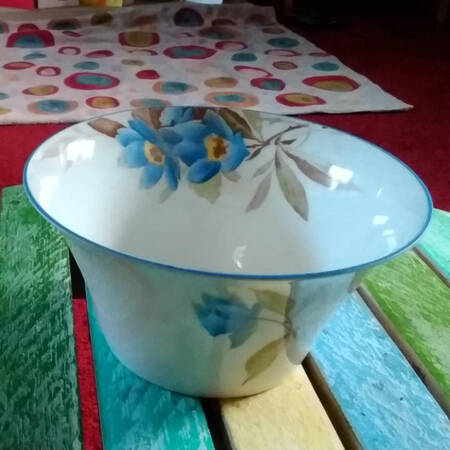 Syringa Blue Cranberry Bowl