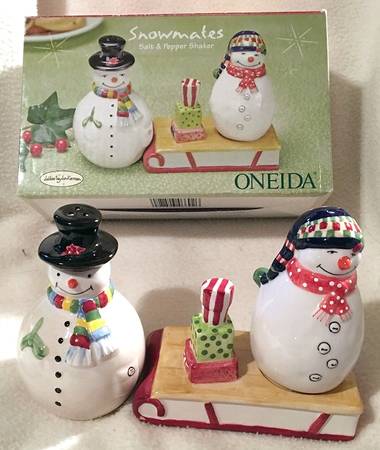 Snowmates Cream (3 Pc) Salt & Pepper Tray Set