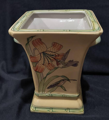 Hummingbird Collection 7" Cachepot