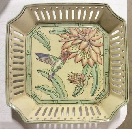 Hummingbird Collection Square Plate W/Pierced Rim