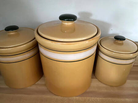 Yelloware Large Canister & Lid