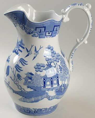 Blue Willow (Williams Sonoma) 140 Oz Pitcher