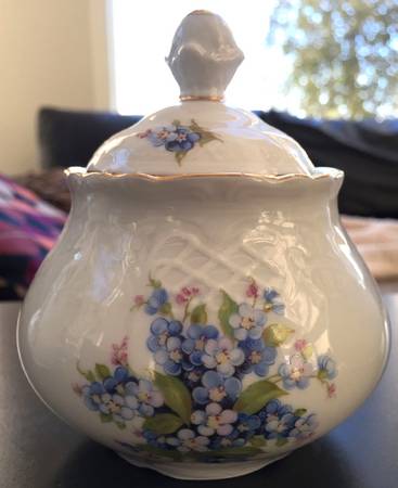 SCH513 Sugar Bowl & Lid