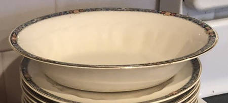 212 9" Oval Vegetable Bowl