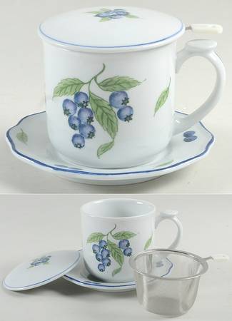 Blueberries Mug with Lid, Saucer & Strainer Set