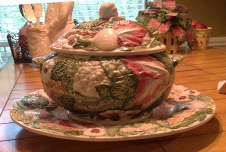 SAD46 Tureen & Lid w/Underplate