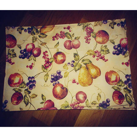 Victoria (Stoneware) Cloth Placemat
