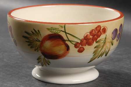 Victoria (Earthenware) Footed Dessert Bowl