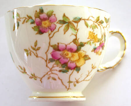 2462 Footed Cup