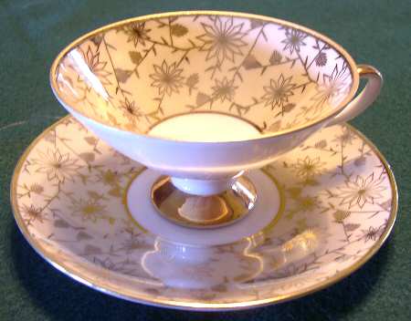SCH529 Footed Cup & Saucer Set