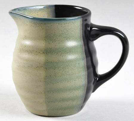 Triangles Creamer